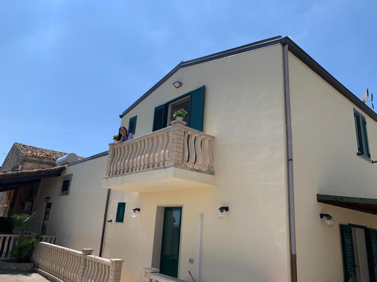 Agriturismoeloropizzuta Lido di Noto Exteriör bild