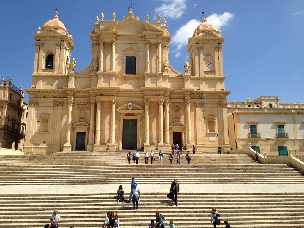 Agriturismoeloropizzuta Lido di Noto Exteriör bild