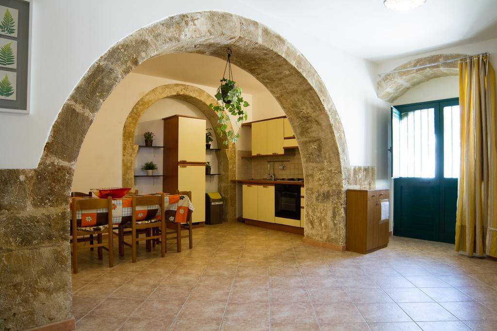 Agriturismoeloropizzuta Lido di Noto Exteriör bild