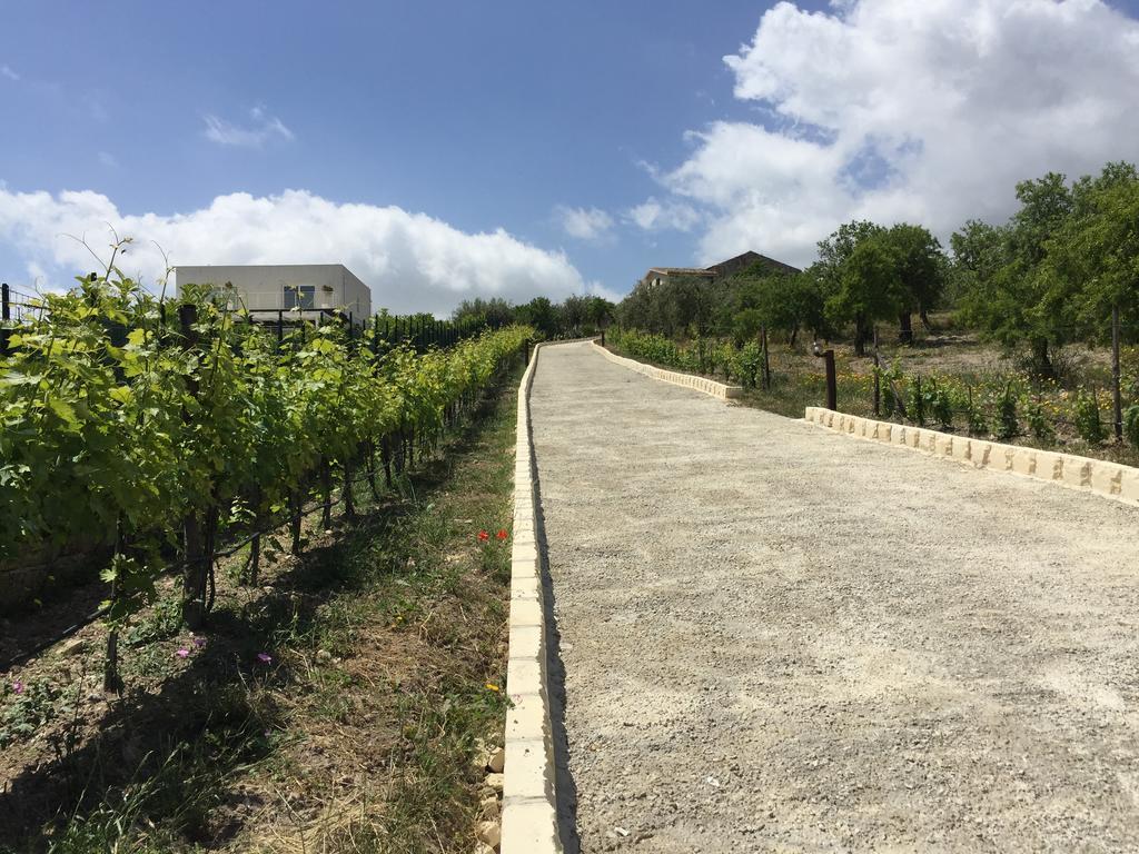 Agriturismoeloropizzuta Lido di Noto Exteriör bild