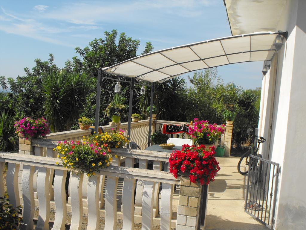 Agriturismoeloropizzuta Lido di Noto Exteriör bild