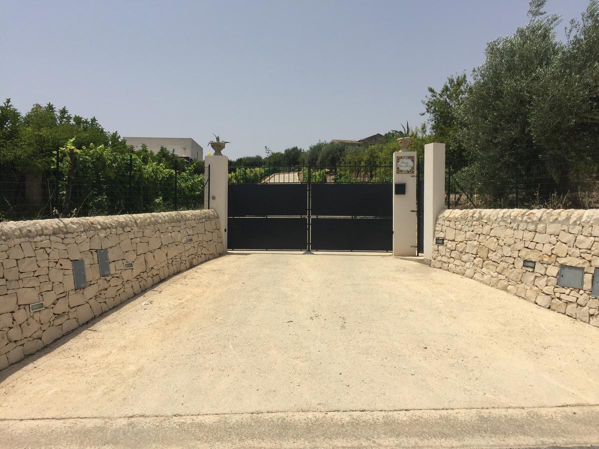 Agriturismoeloropizzuta Lido di Noto Exteriör bild